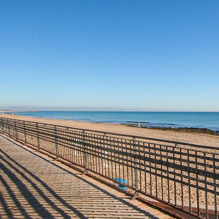 Lovely Apartment In Torrevieja With Kitchen La Mata  Dış mekan fotoğraf