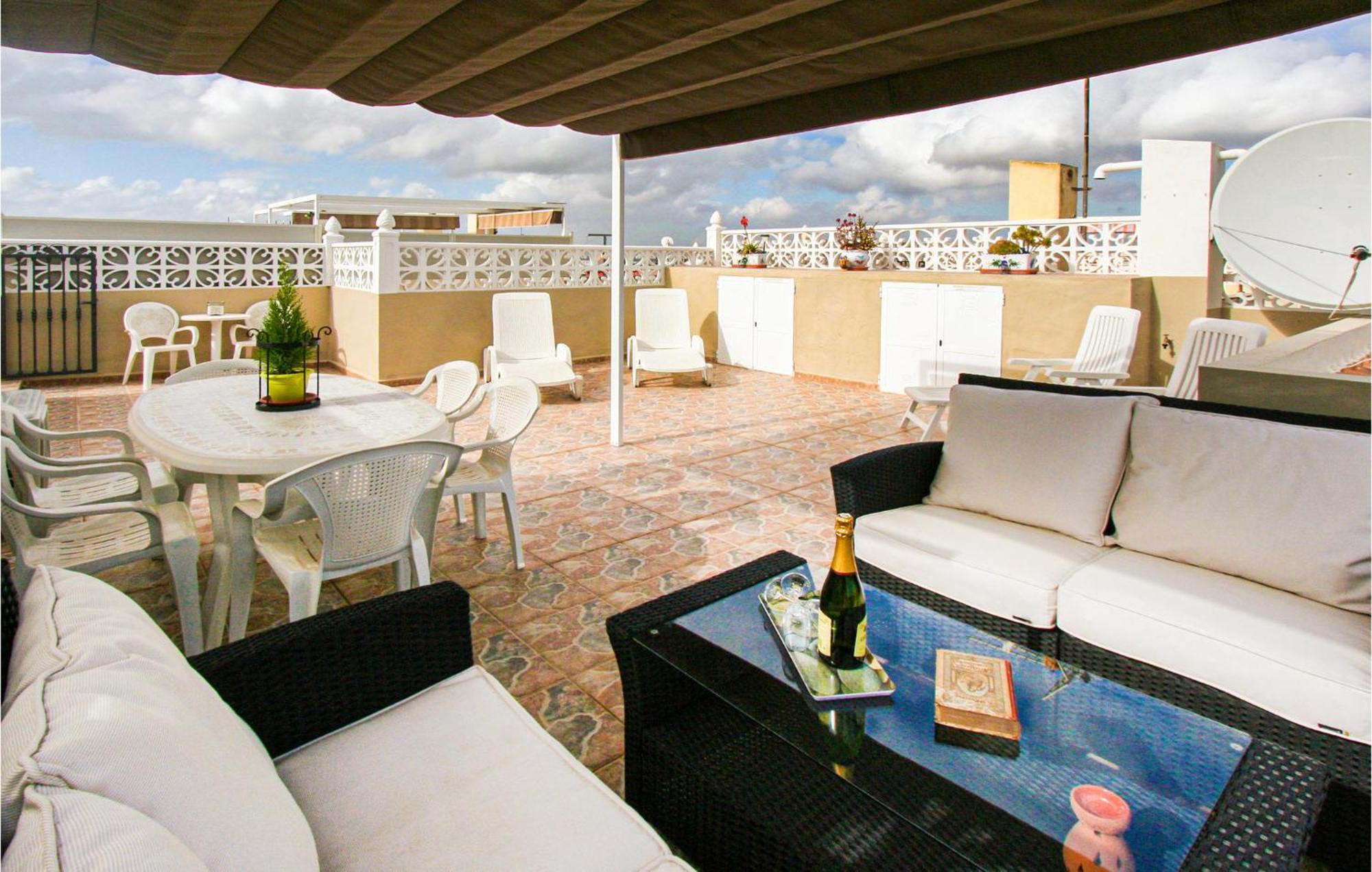 Lovely Apartment In Torrevieja With Kitchen La Mata  Dış mekan fotoğraf